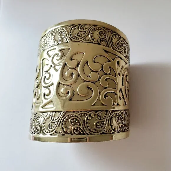 Estruscan Goddess Style Cuff Bangle Bracelet Rustic Gold tone & Black Textured - Picture 6 of 11